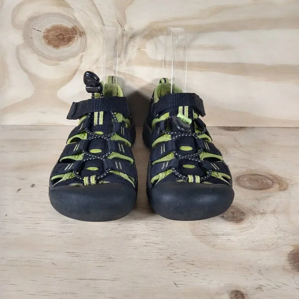 Keen - Newport H2 - Sandals Clogs - Black/Green -Kids Little Unisex - 1 -1009965